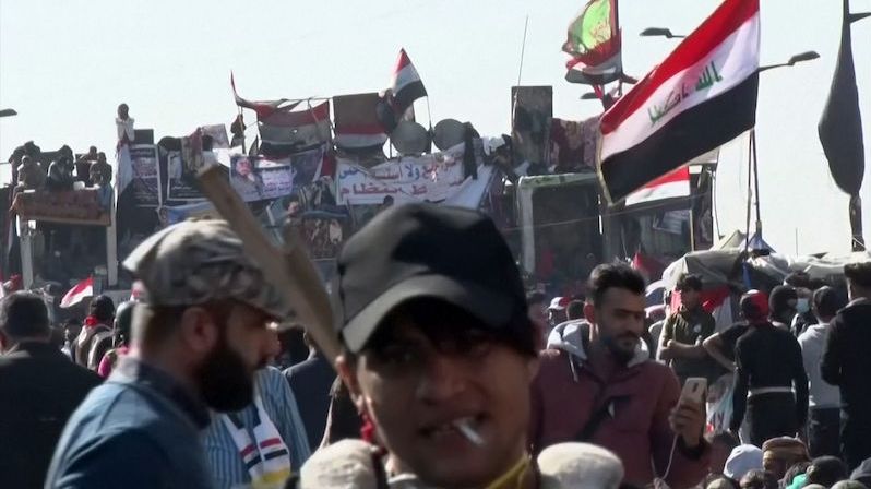 Další mrtví při protestech v Iráku. Tři tisíce lidí mají zranění s trvalými následky